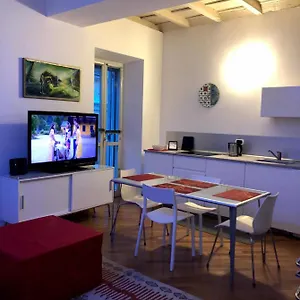 https://emma-home-con-vista-piazza-ducale.it-lombardy.com