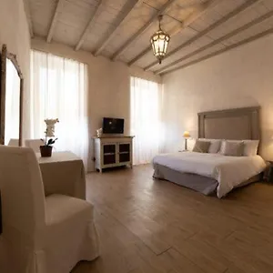 https://corte-del-cedro.it-lombardy.com
